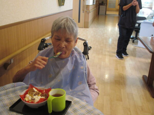 IMG 0028 600x450 - ユニット行事　誕生日会とおやつのバイキング🎃✨✨