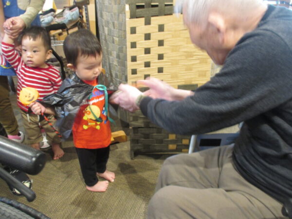 IMG 0006 600x450 - 園児とハロウィン🎃🍬🍭✨