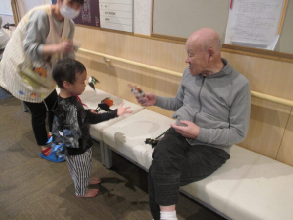 IMG 0013 600x450 - 園児とハロウィン🎃🍬🍭✨