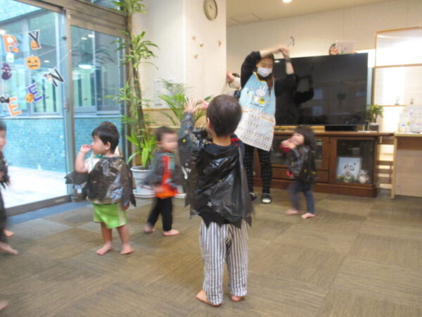 IMG 0025 600x450 - 園児とハロウィン🎃🍬🍭✨