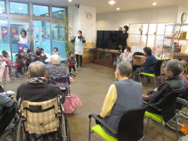 IMG 0027 600x450 - 園児とハロウィン🎃🍬🍭✨