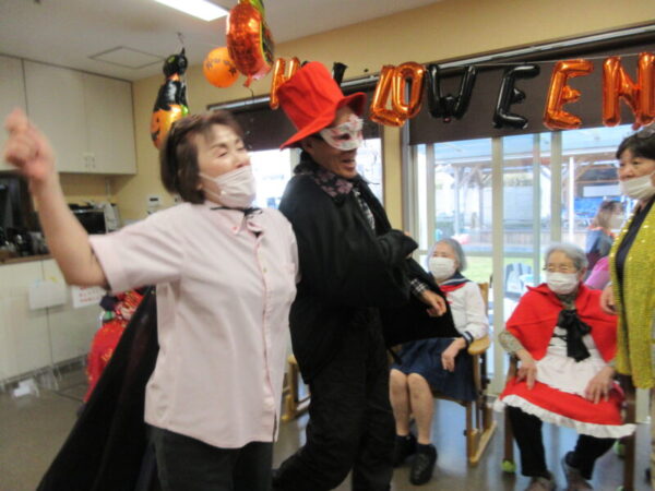 IMG 7293 600x450 - 【季節行事】ハロウィン仮装大会①