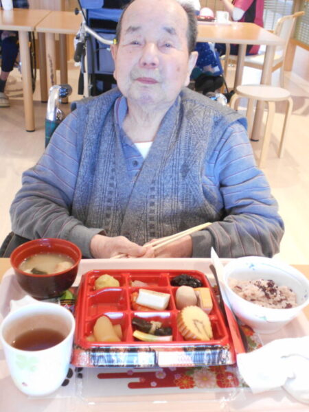 DSCN0545 450x600 - 新年２０２４年おせち🎍多床室