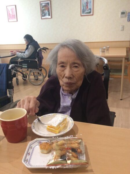 IMG 0279 449x600 - ブリ！ケーキ！おせち！