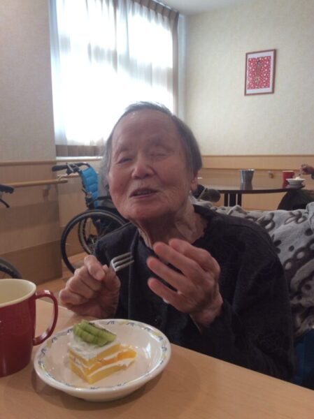 IMG 0283 449x600 - ブリ！ケーキ！おせち！