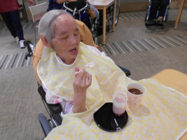 DSCN1010 600x450 - 🌸喫茶さくら🌸・・・多床室編