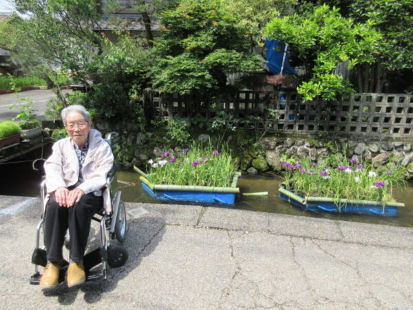 IMG 1016 600x450 - 【季節行事】花いかだ見学
