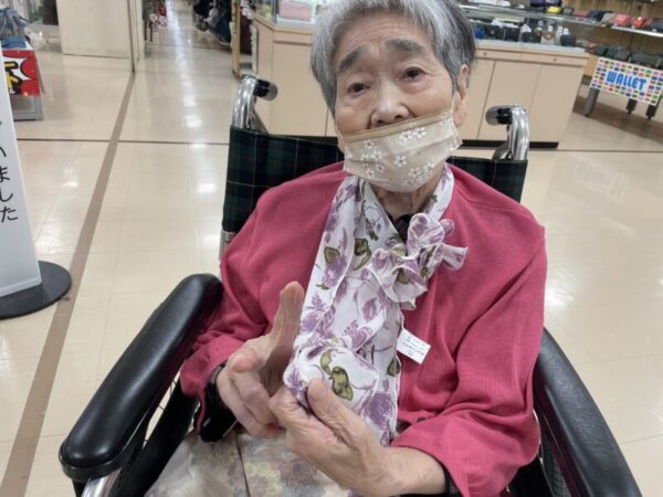 S  187867171 600x450 - お買い物に行ってきました～👗✨