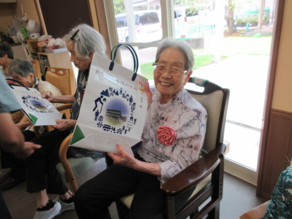 IMG 3778 600x450 - 【季節行事】敬老会２日目