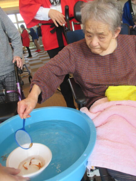 IMG 0258 450x600 - 🍰津の街・津ケアホーム合同秋祭り👘🏮🎤✨