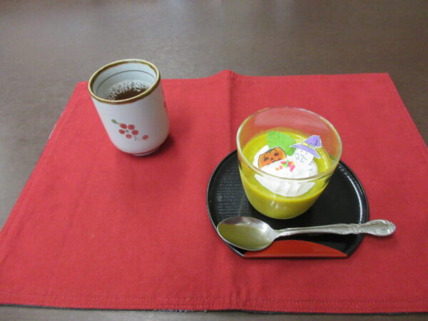 IMG 4879 600x450 - 【季節行事】ハロウイン仮装大会①