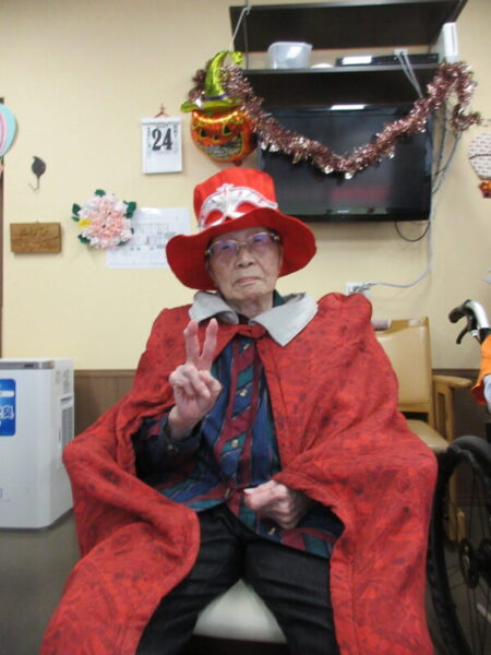 IMG 4902 450x600 - 【季節行事】ハロウイン仮装大会①