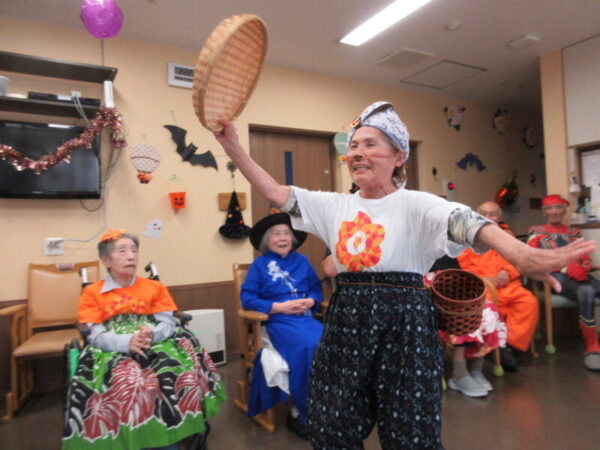 IMG 4924 600x450 - 【季節行事】ハロウイン仮装大会①