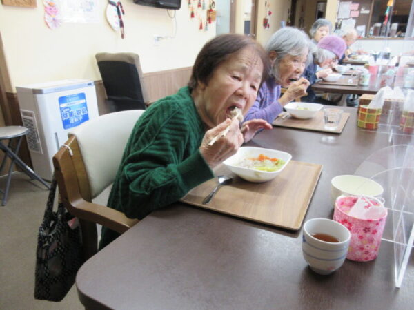 IMG 6352 600x450 - 【季節行事】鍋忘年会