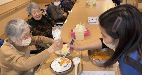 IMG 0381 600x318 - クリスマスパーティー🎄