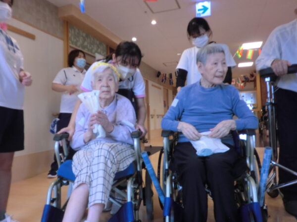 CIMG6071 600x450 - 多床室敬老会💐/　ユニット運動会👟