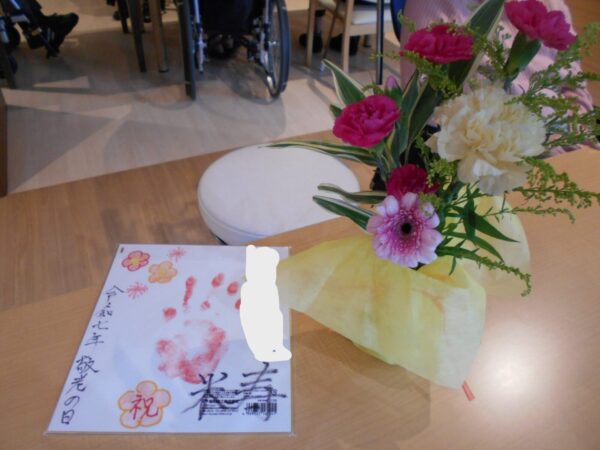 DSCN4110 600x450 - 多床室敬老会💐/　ユニット運動会👟