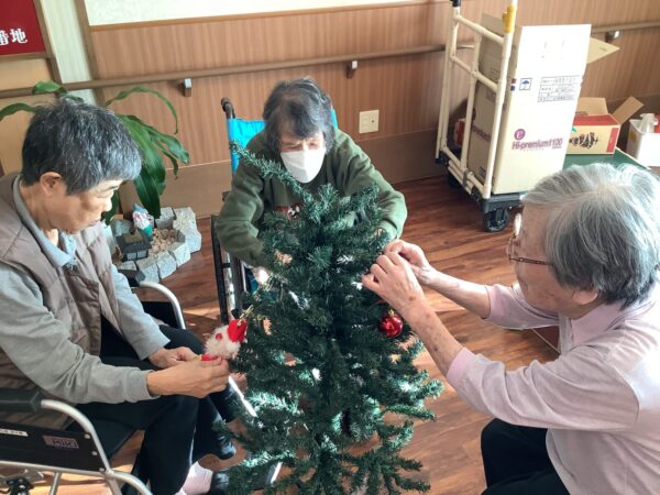 クリスマスツリーの飾り付け🎄✨ IMG 2103 600x450 - クリスマスツリーの飾り付け🎄✨