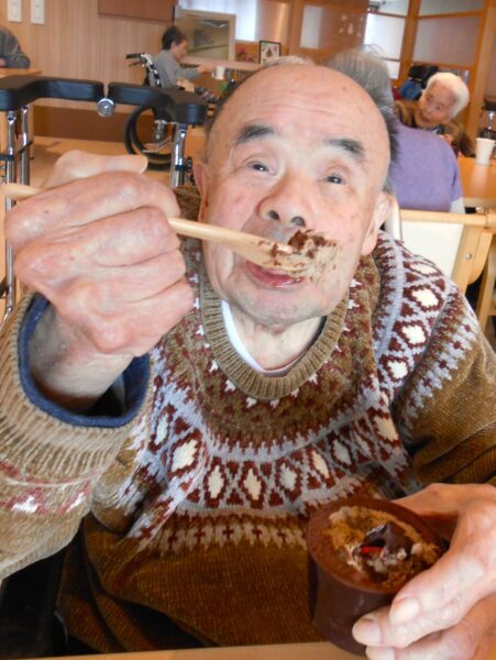 DSCN1048 451x600 - ２月行事食　海鮮丼🦐🍚