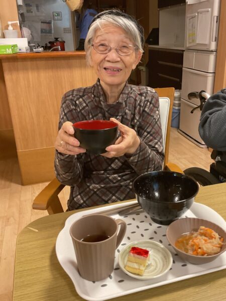 IMG 0212 450x600 - ２月の行事食『　海鮮丼　』