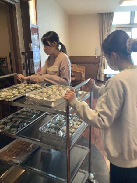 IMG 3380 450x600 - 三重短期大学生との地域連携事業