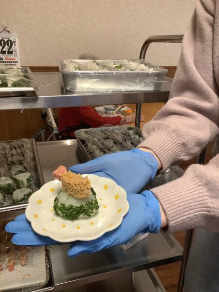 IMG 3386 450x600 - 三重短期大学生との地域連携事業