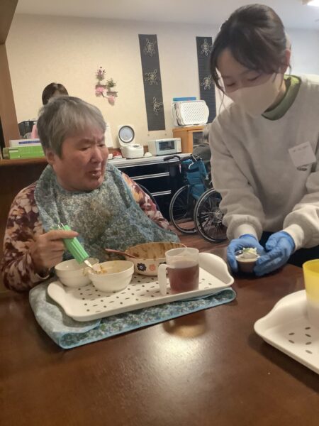IMG 3402 450x600 - 三重短期大学生との地域連携事業