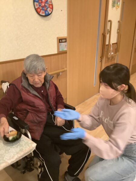 IMG 3417 450x600 - 三重短期大学生との地域連携事業