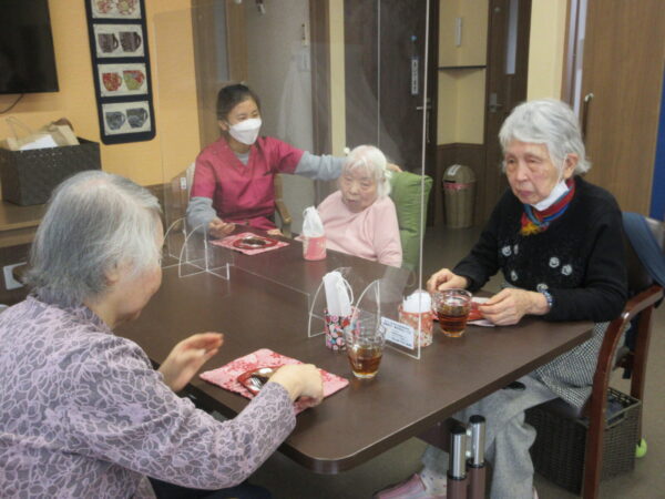 IMG 5357 600x450 - 【季節行事・レクリエーション】バレンタインデー💖と楽しいゲーム