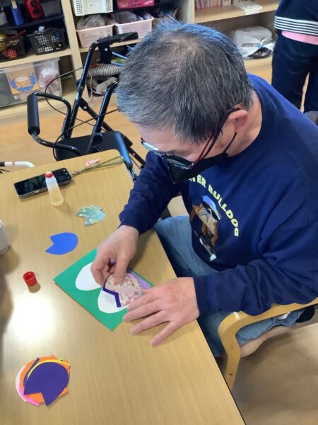 332d56a9eaee6fe5dfd6ab084f00fe53 450x600 - 🌸３月のデイケアの様子🌸