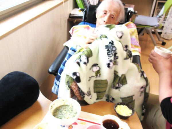 IMG 0894 2 600x450 - ユニット行事　ひな祭り🎎(^&omega;^)