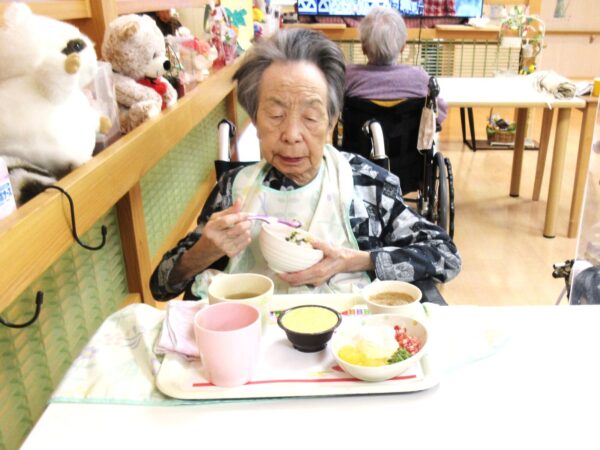 IMG 0896 1 600x450 - ユニット行事　ひな祭り🎎(^&omega;^)