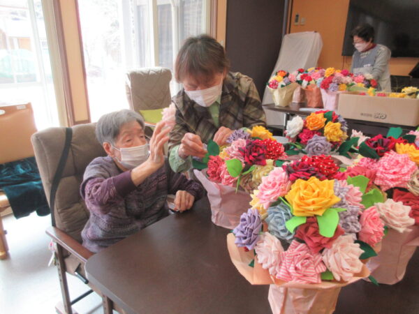 IMG 5874 600x450 - 【季節行事】小学校の卒業式に布花を贈りました。