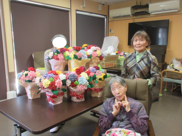 IMG 5877 600x450 - 【季節行事】小学校の卒業式に布花を贈りました。