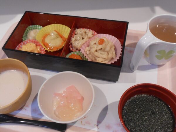 DSCN1257 600x450 - 行事食　松花堂弁当🌸