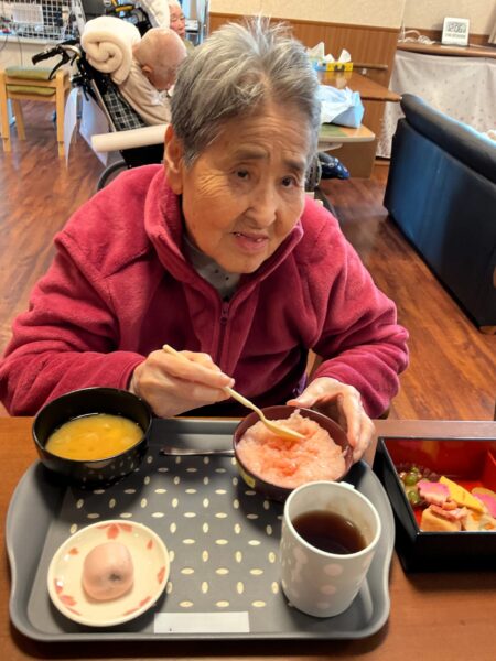 IMG 0124 450x600 - ４月行事食『春の松花堂弁当』🍱✨