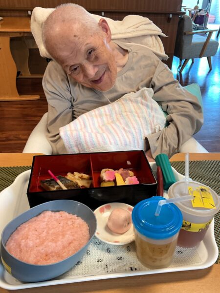 IMG 0131 450x600 - ４月行事食『春の松花堂弁当』🍱✨