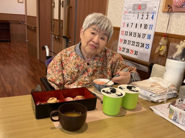 IMG 01311 600x450 - ４月行事食『春の松花堂弁当』🍱✨