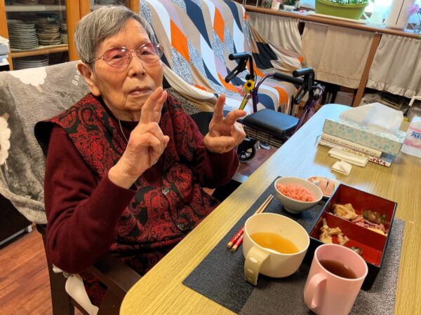 IMG 01341 600x450 - ４月行事食『春の松花堂弁当』🍱✨