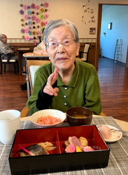 IMG 0140 437x600 - ４月行事食『春の松花堂弁当』🍱✨