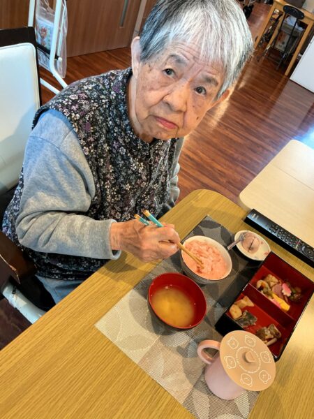 IMG 01401 450x600 - ４月行事食『春の松花堂弁当』🍱✨