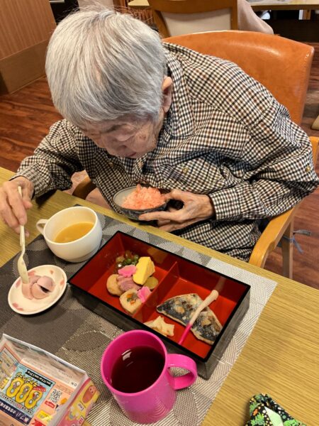 IMG 01411 450x600 - ４月行事食『春の松花堂弁当』🍱✨