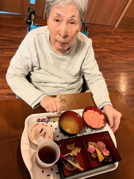 IMG 01441 450x600 - ４月行事食『春の松花堂弁当』🍱✨