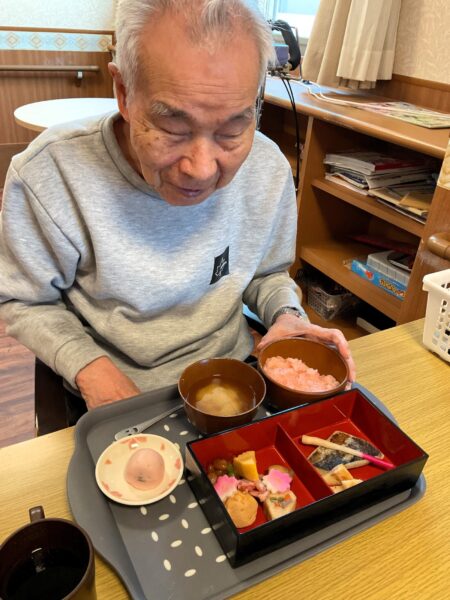 IMG 0150 450x600 - ４月行事食『春の松花堂弁当』🍱✨