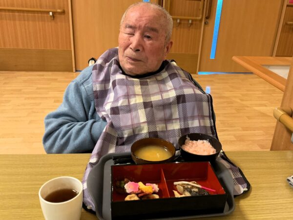 IMG 0271 600x450 - ４月行事食『春の松花堂弁当』🍱✨