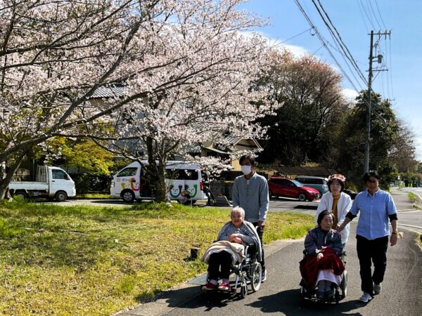 IMG 0390 1 600x450 - ４月　お花見に行ってきました🌸