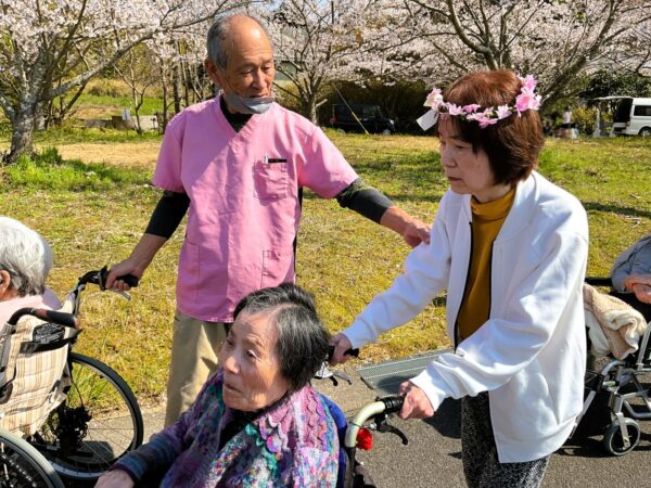 IMG 0394 1 600x450 - ４月　お花見に行ってきました🌸