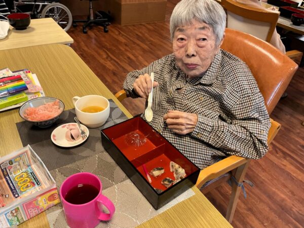 IMG 0480 600x450 - ４月行事食『春の松花堂弁当』🍱✨