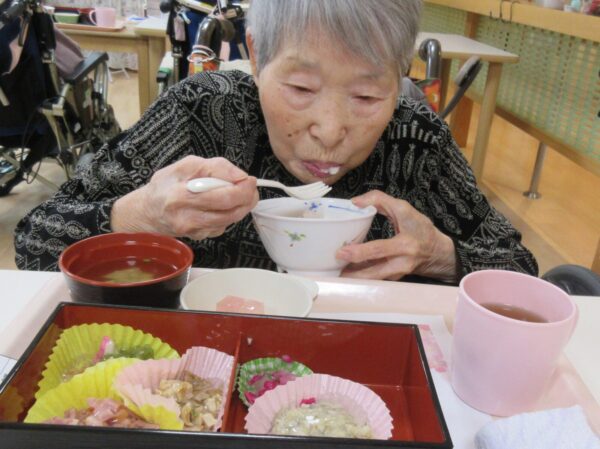 IMG 0929 600x449 - 行事食　松花堂弁当🌸