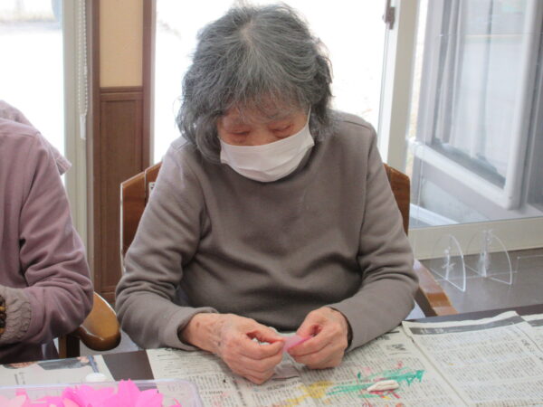 IMG 6081 600x450 - 【レクリエーション】さくらの壁画🌸